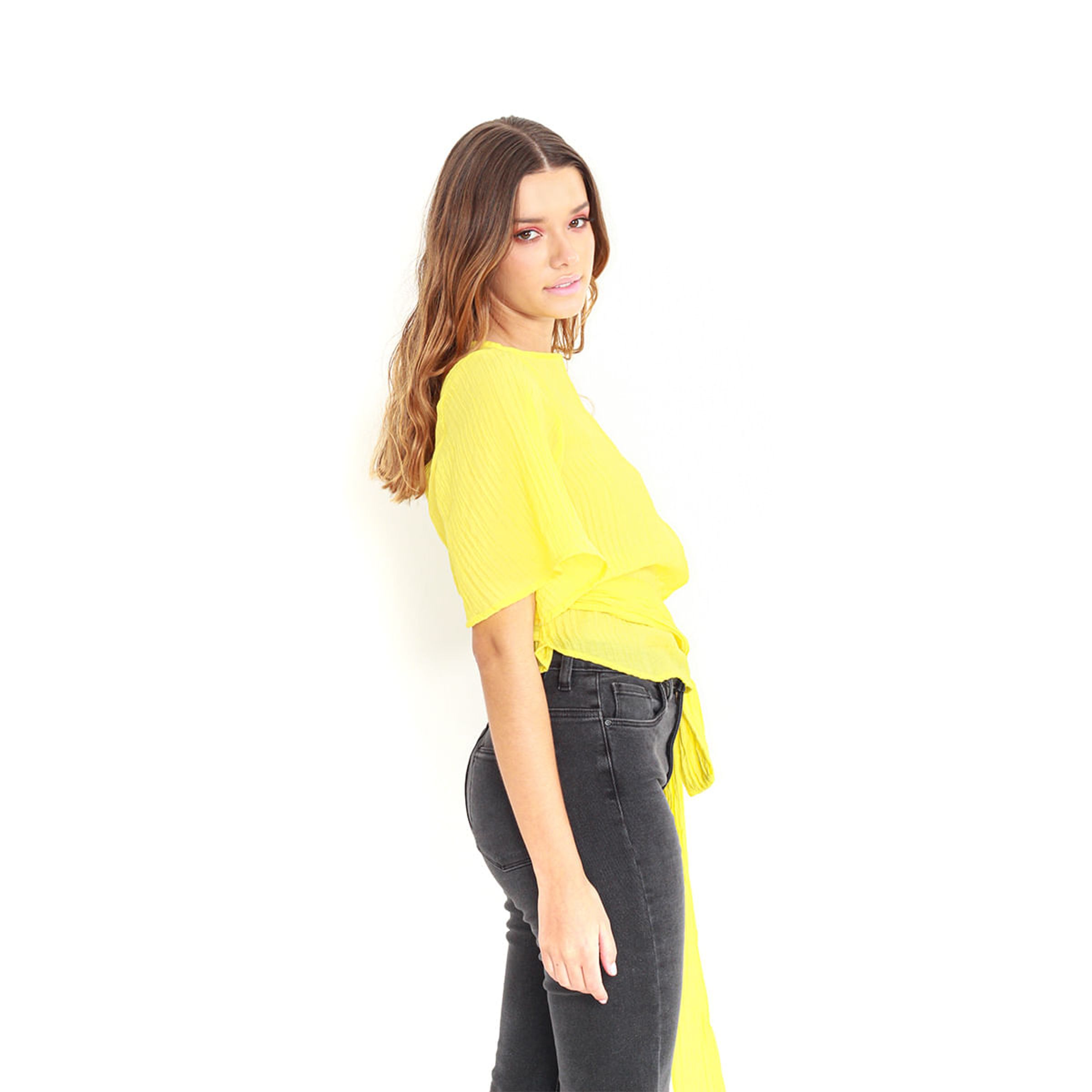 outfit blusa verde limon